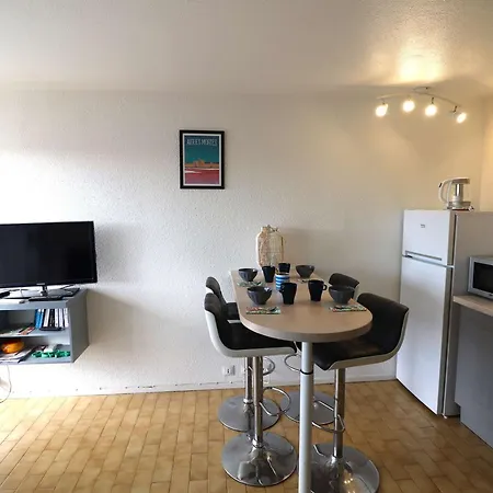 Avec Clim, Piscine, Ascenseur Et Parking, Proche Et Commerces - Fr-1-307-143 *